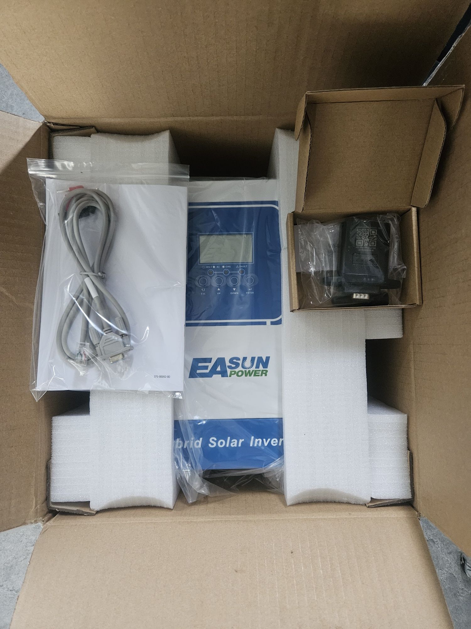 Inwertor hybrydowy Easun 3,2 kW