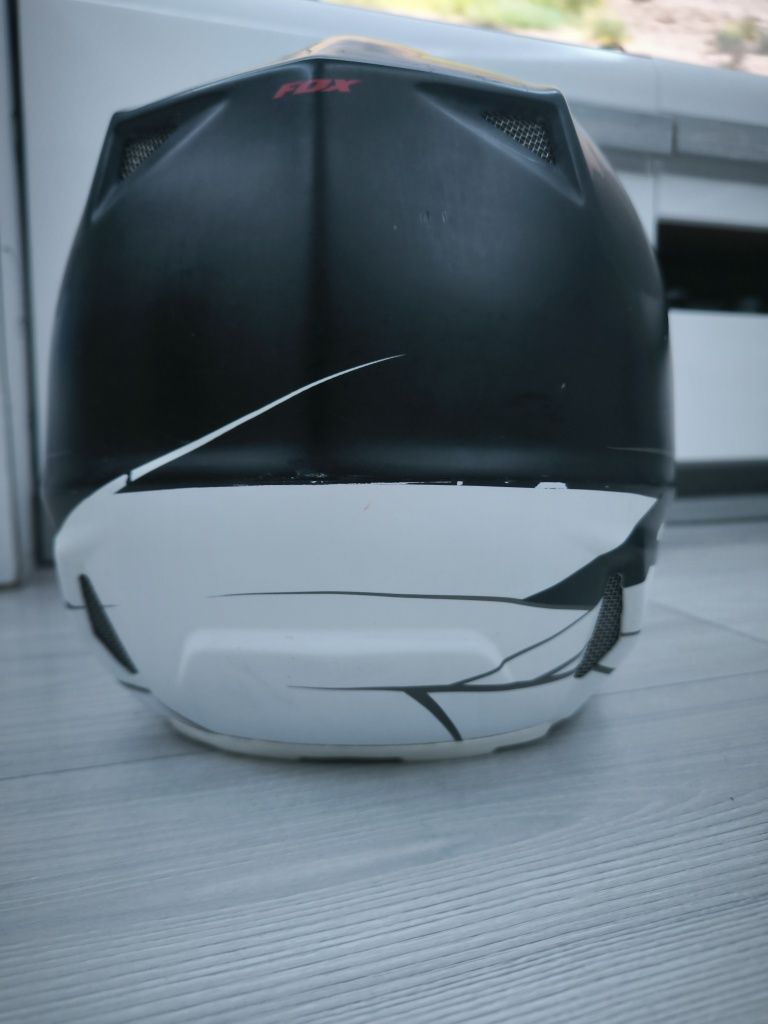 Kask fox v2 rozmiar M 57-58cm