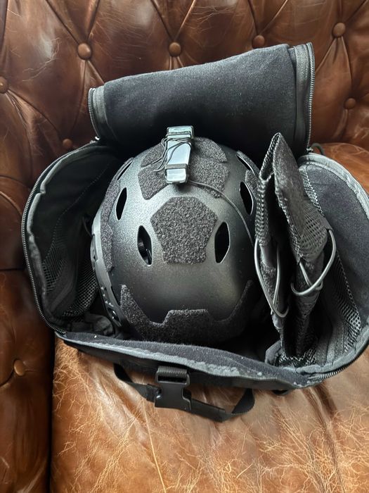 Airsoft Kit (Colete + Capacete + Cinto + Hydration Pack)