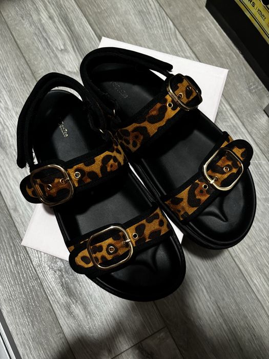 Босоножки женские