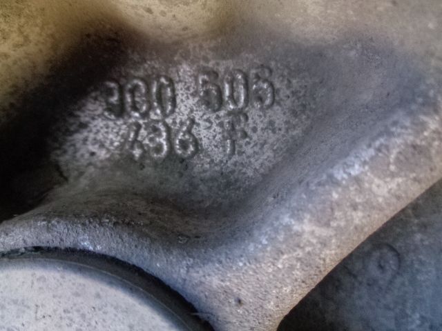 VW TIGUAN 5N0 Piasta Zwrotnica Wahacz TYŁ Opolskie Części
