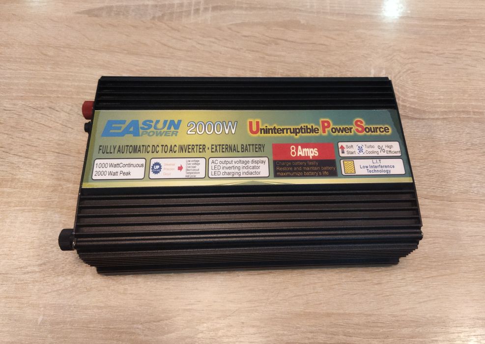 Безперебойник -  Інвертор з функцією зарядки 8 А (UPS) EaSun