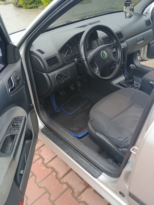 Продам надійне практичне авто.