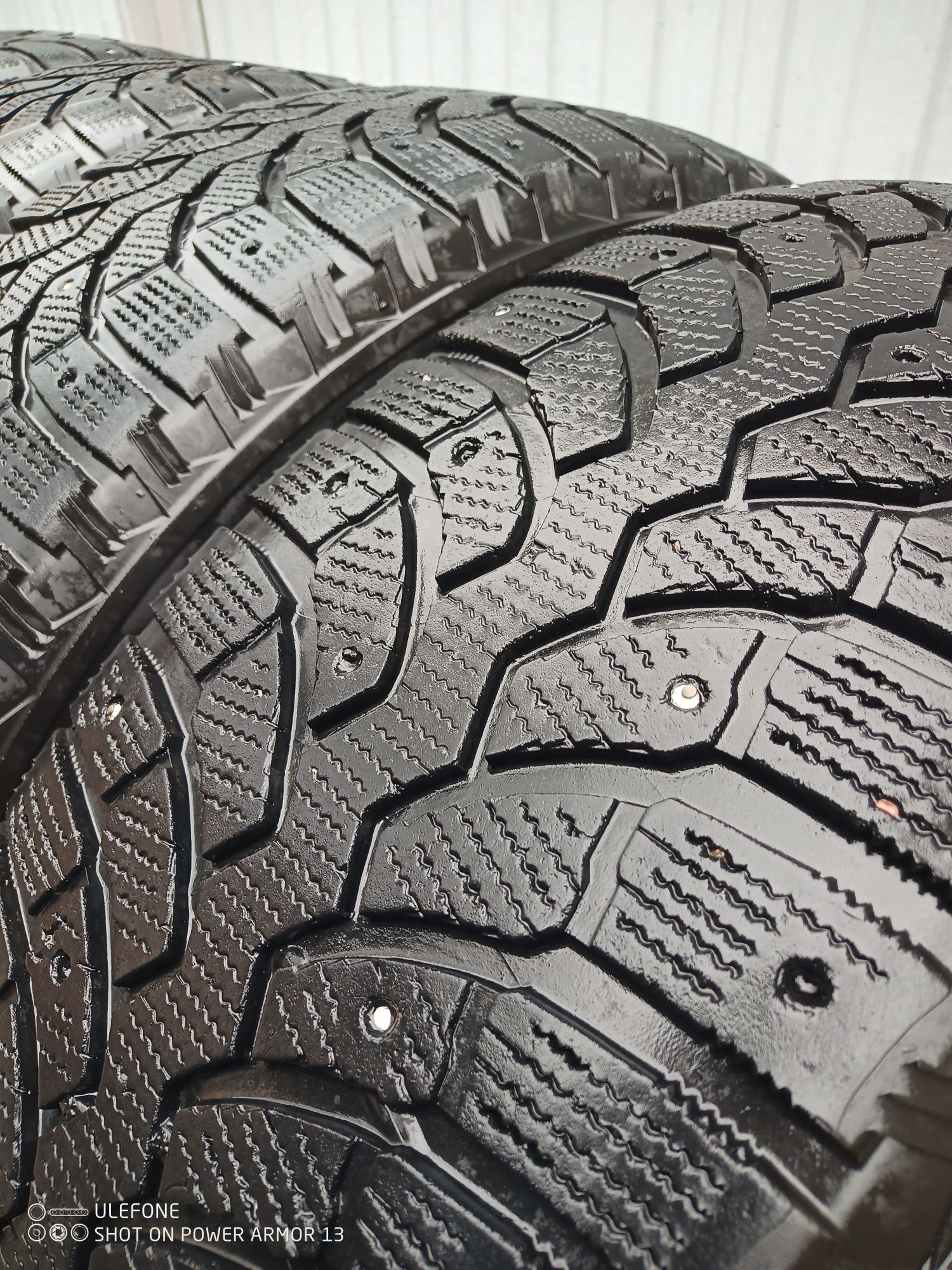 Bridgestone Blizzak spike - 01  255/65 R17