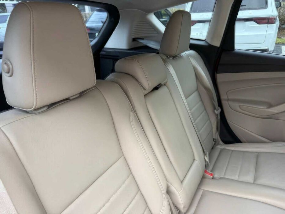 Ford C-MAX Hybrid SEL      2015