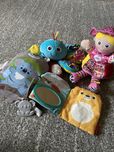 Zawieszki grzechotki Lamaze i miękka książeczka fisher price