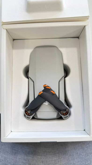 Dji mini 2 / stan idealny/