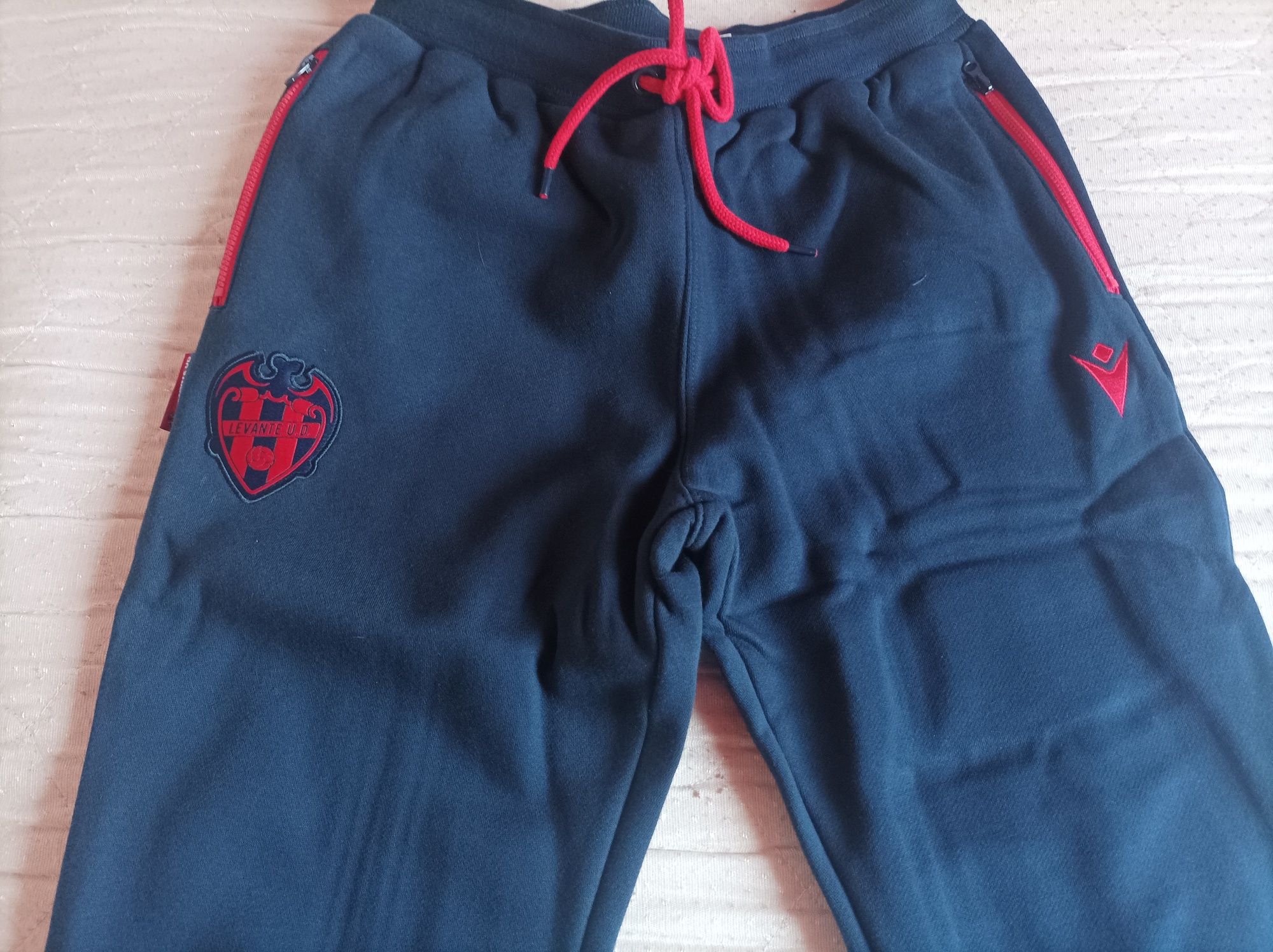 Młodzieżowy dres piłkarski Macron JXL