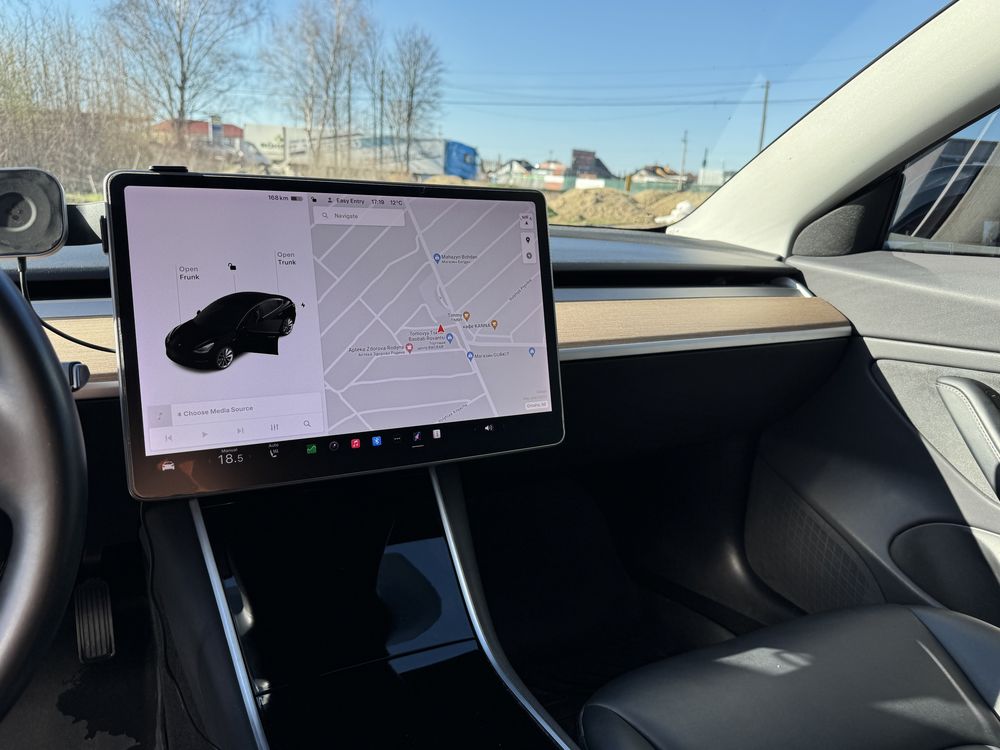 Tesla Model 3 2019