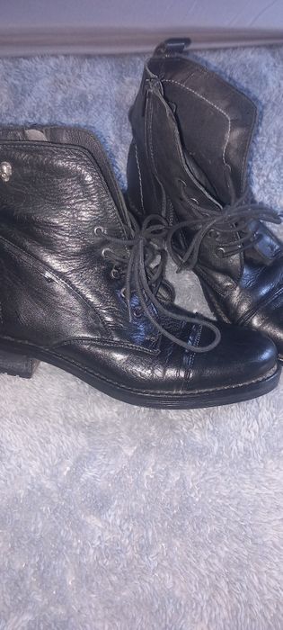 Botas e casaco de senhora