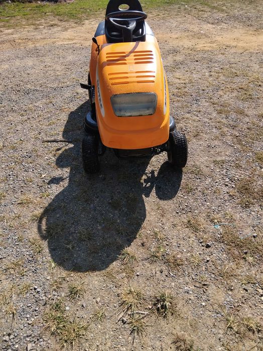 Tractor corta relva