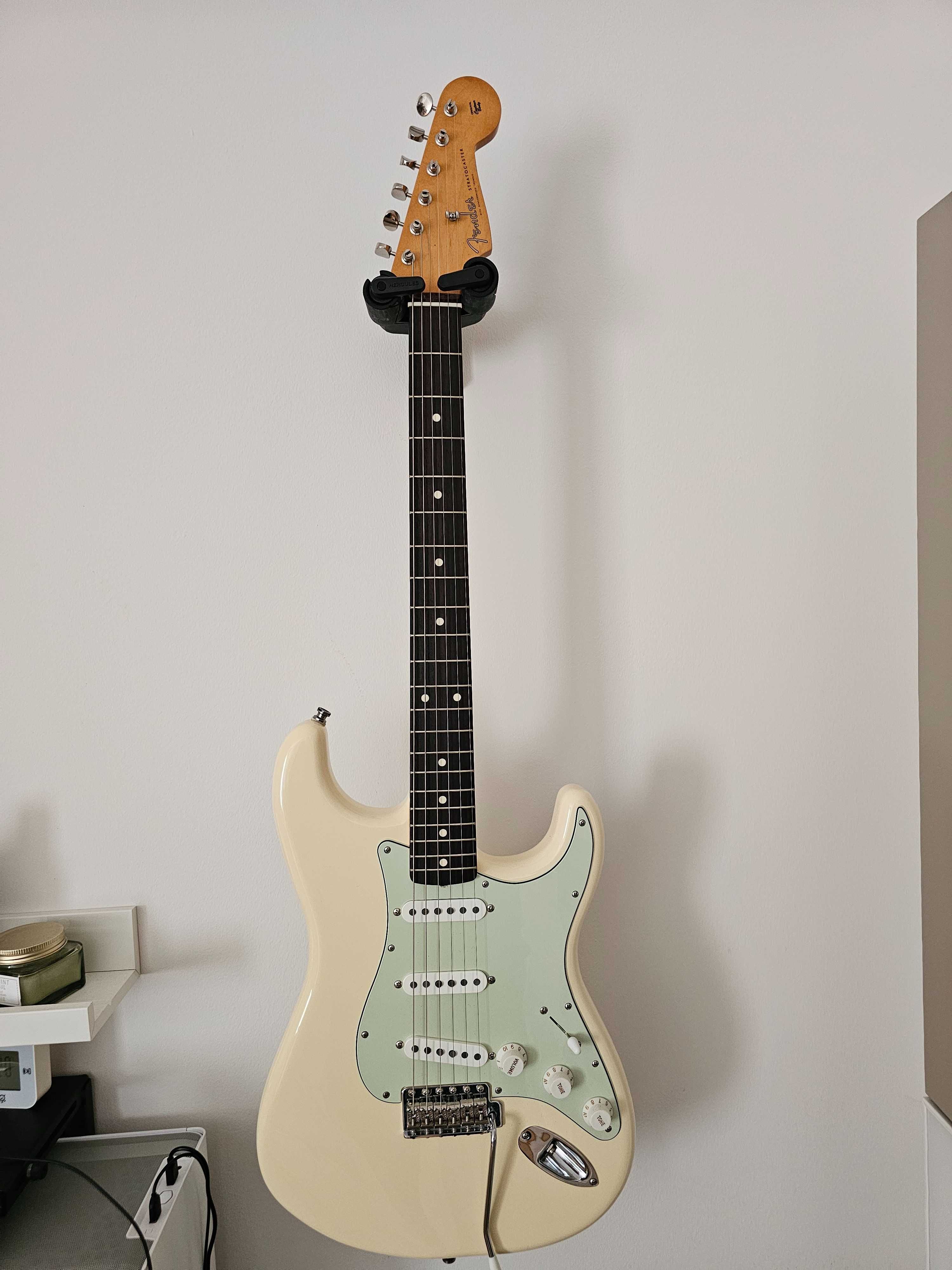Fender Sratocaster Vintera II 60's Rosewood