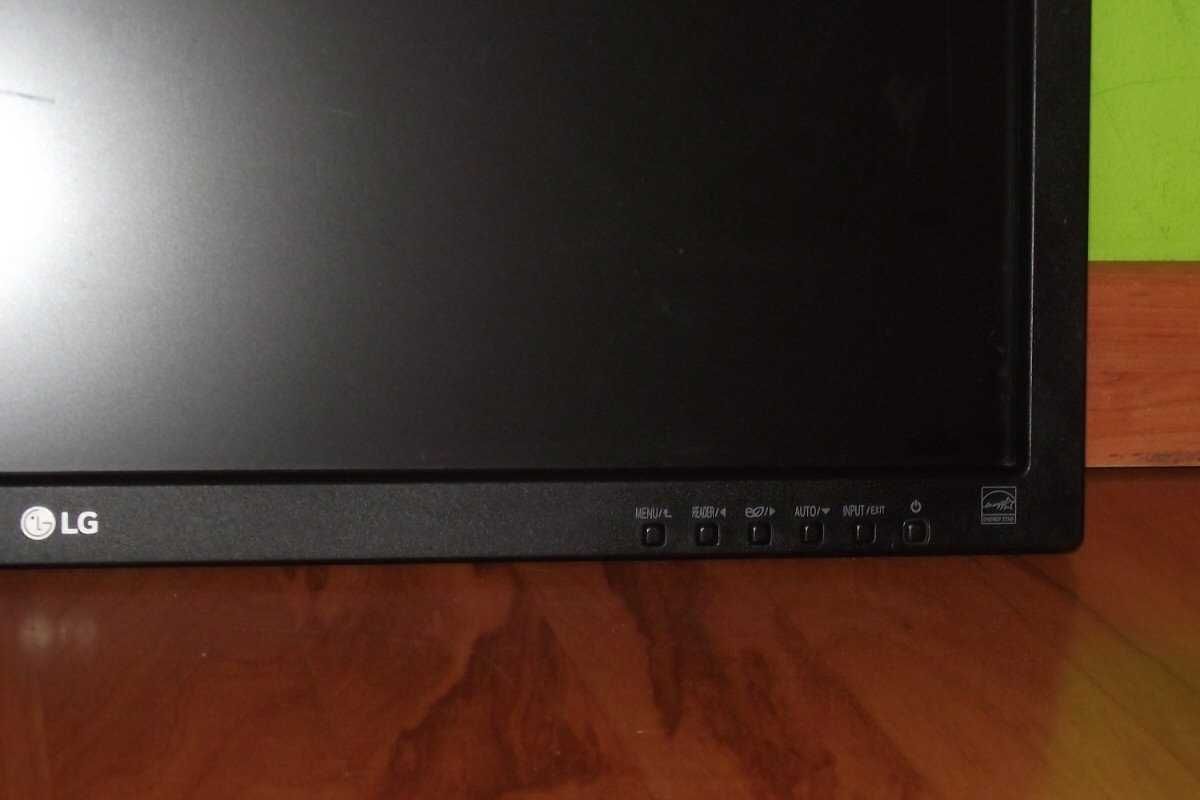 Panel LED IPS 24" z monitora LG 24MB37PM - uszkodzona matryca