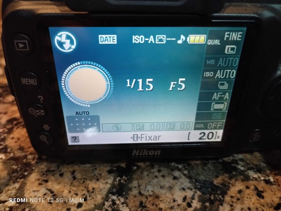 NIKON D3000 + LENTE 18-55mm VR