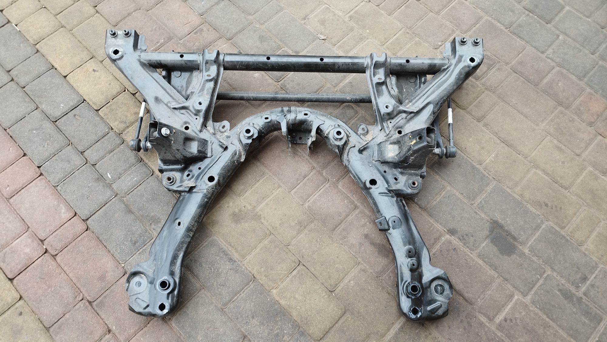 Підрамник передній балка Tesla model 3