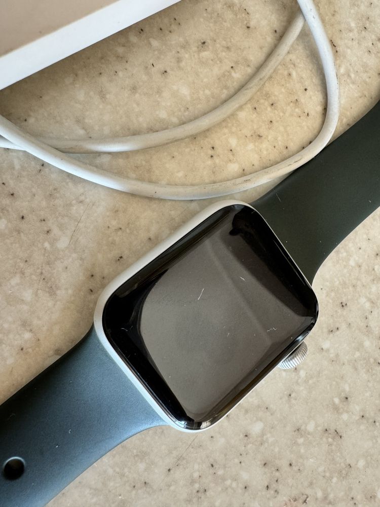 Apple watch SE silver