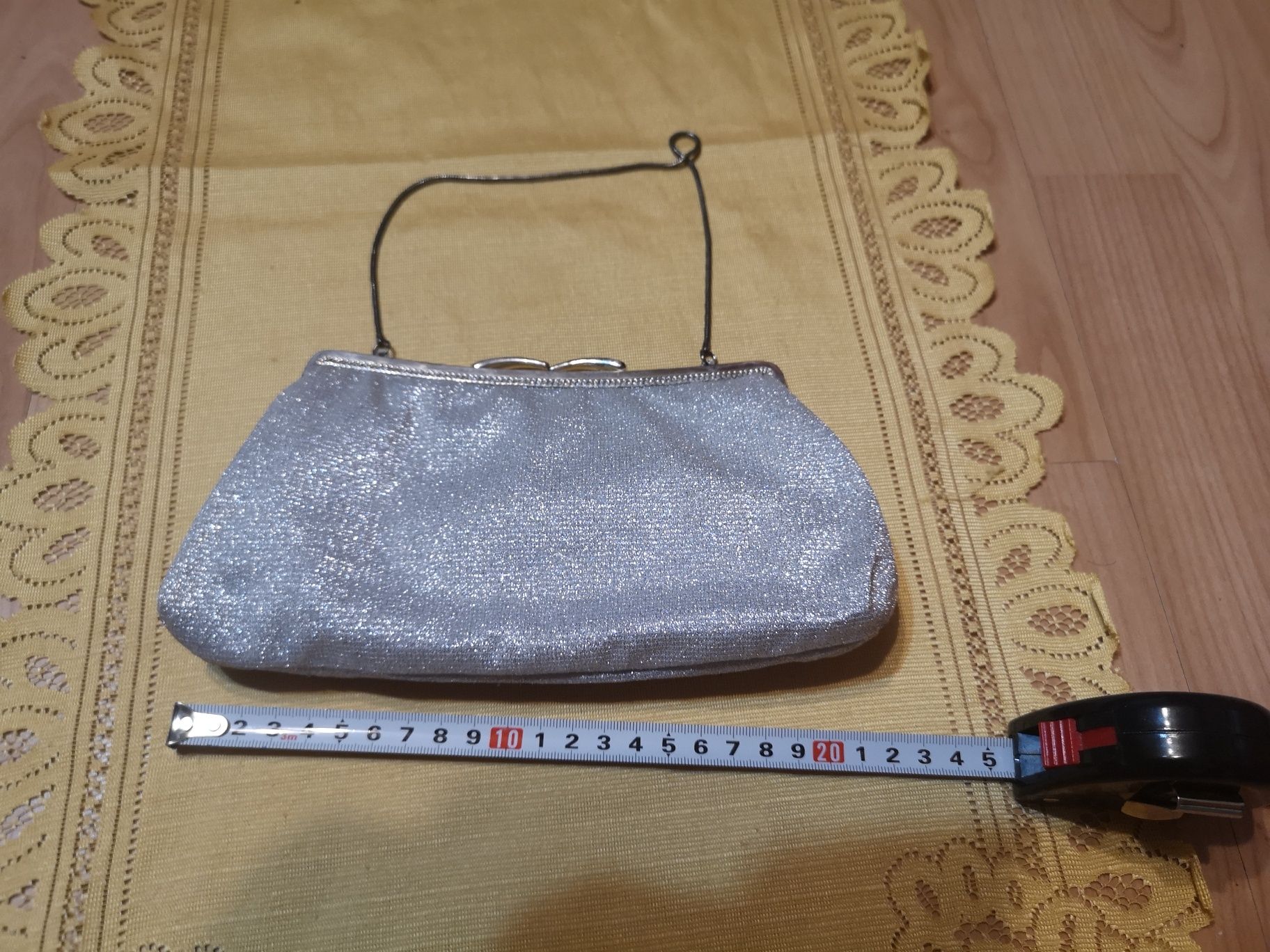 Torebka wieczorowa 22 x 10 kolor srebrny