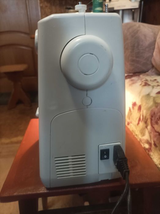 Швейна машинка Privileg model 1415