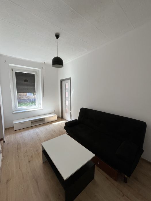 Mieszkanie 2-pokojowe 39,5m2- monitoring, domofon, rolety zewnętrzne