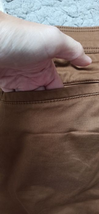 Brązowe męskie spodnie materiałowe