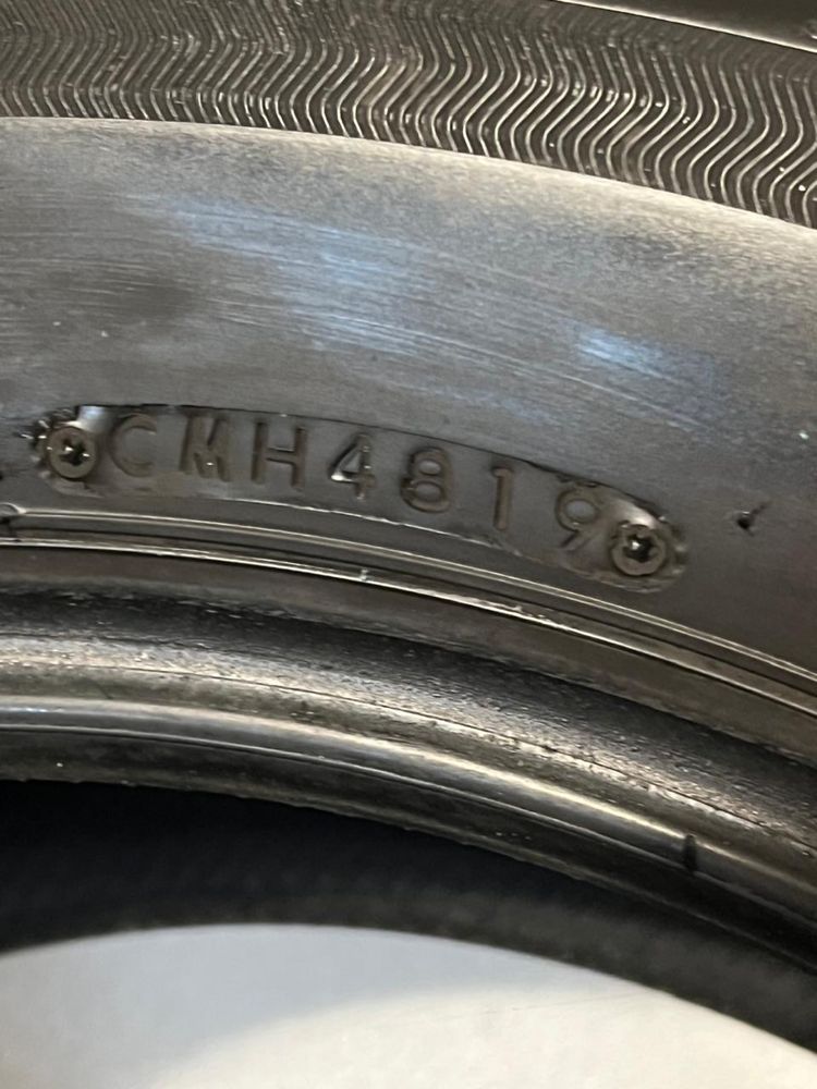 BRIDGESTONE 235/65/18 106V