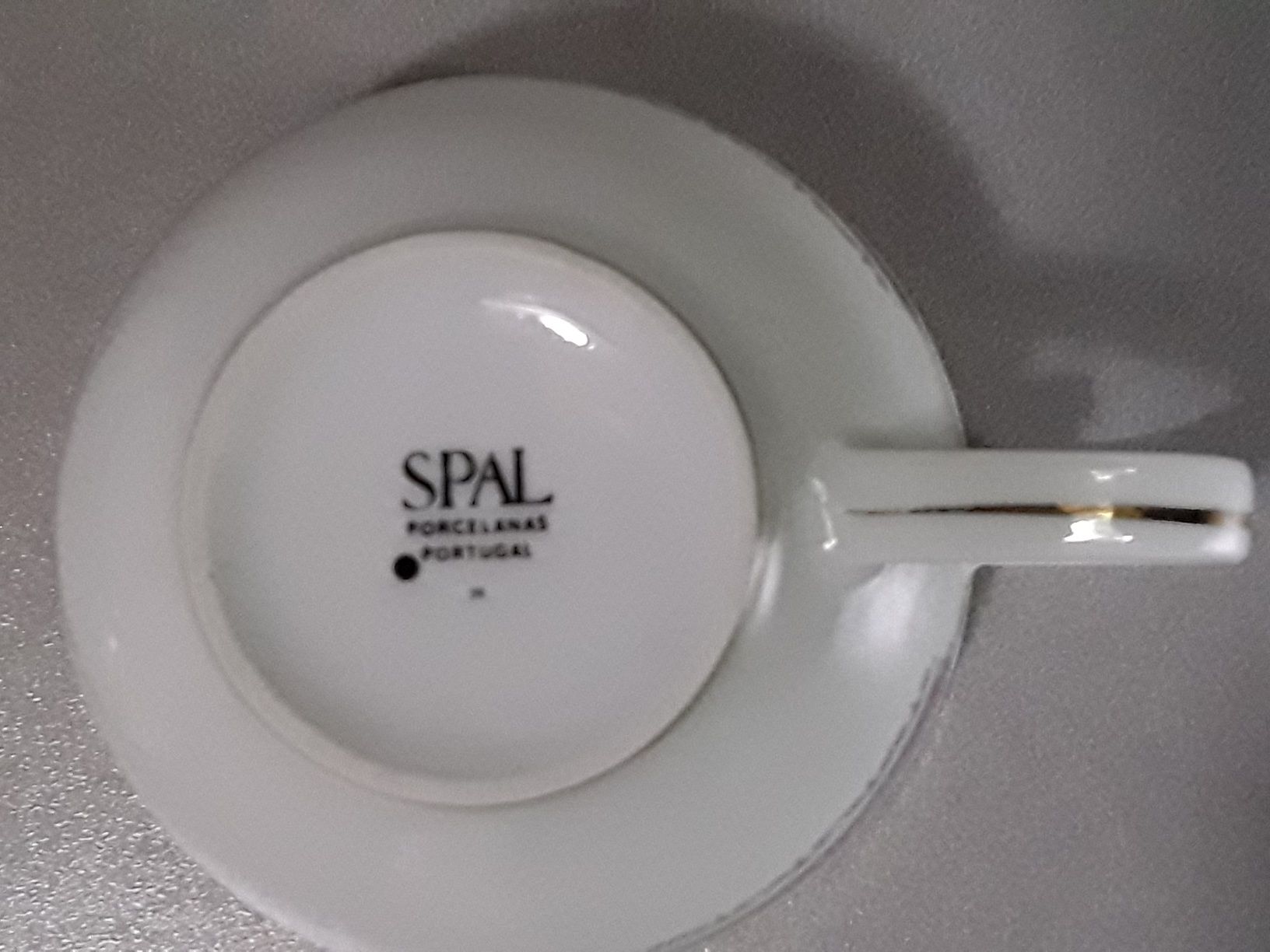 Chávena com pires antigos em porcelana da Spal