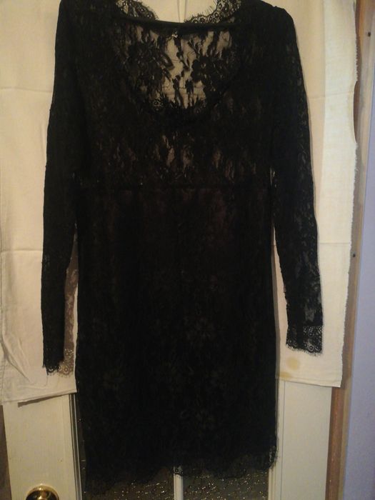 Сукня чорна дуже гарна,
