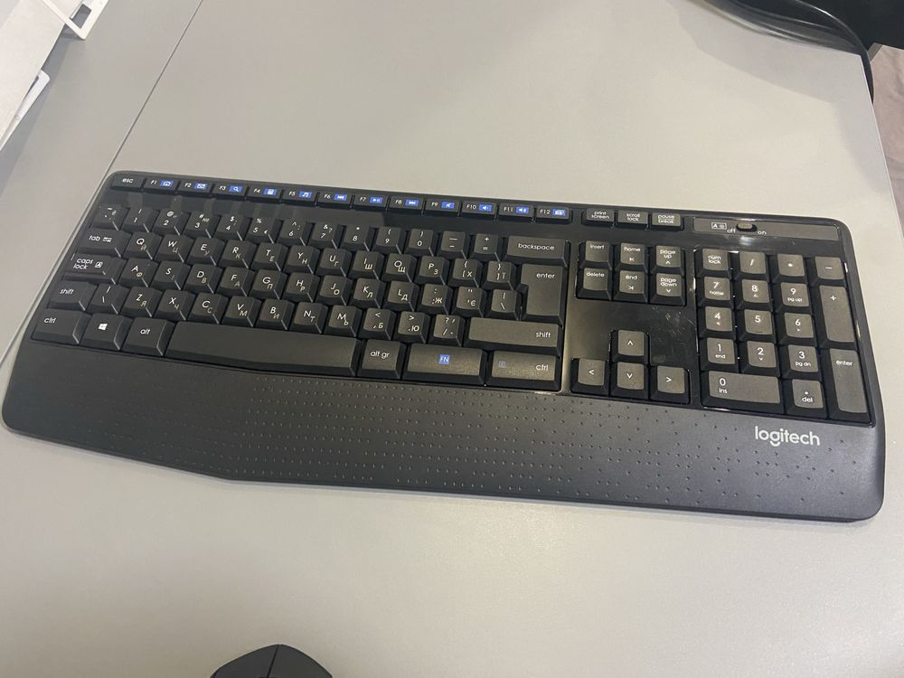 Клавіатура Комплект 2в1 бездротовий Logitech MK235 (клавіатура + миша)