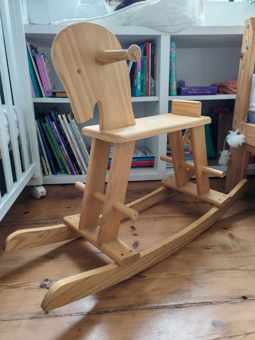 Cavalo Baloiço de Madeira - Usado