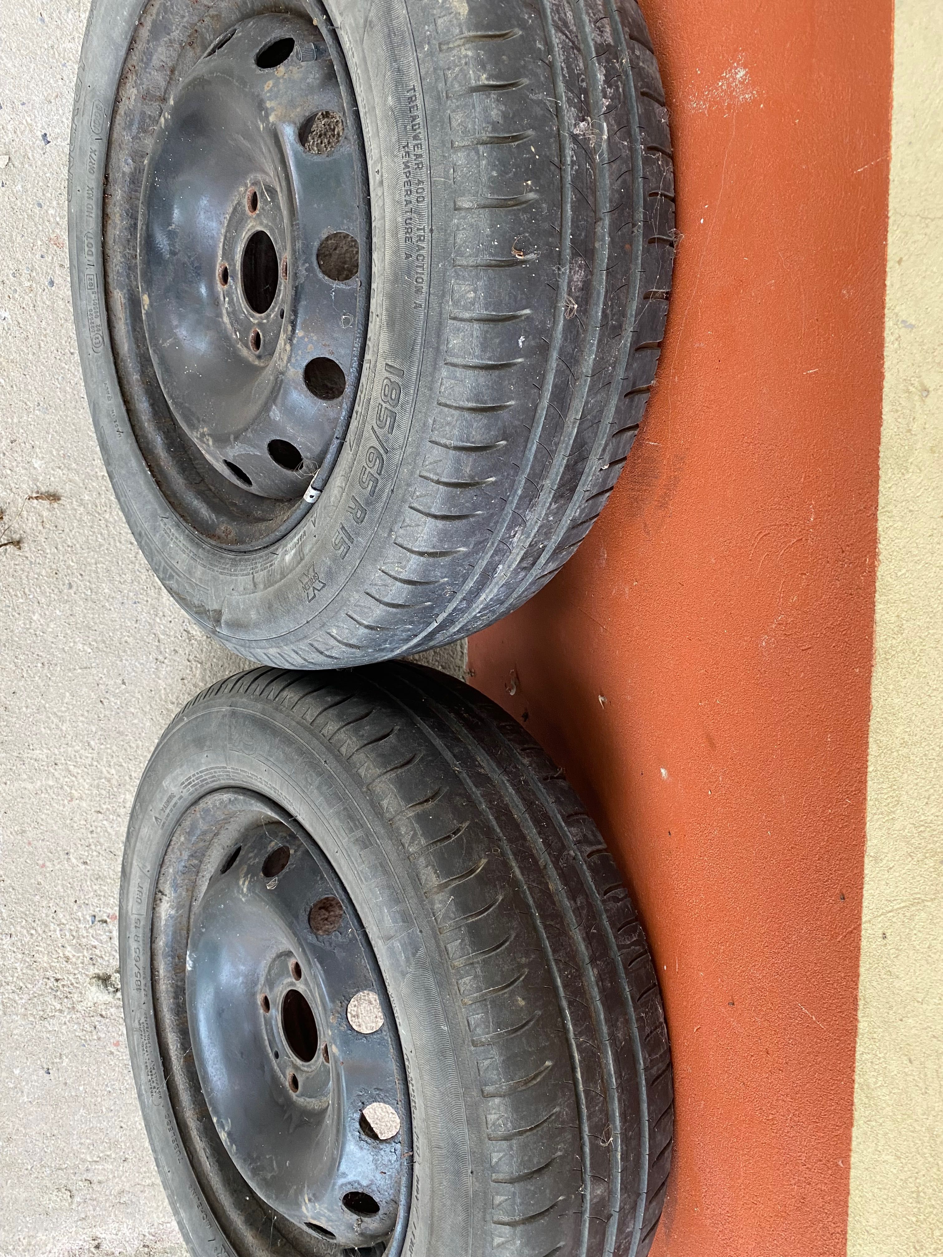 Opony z felgami 185/65R15