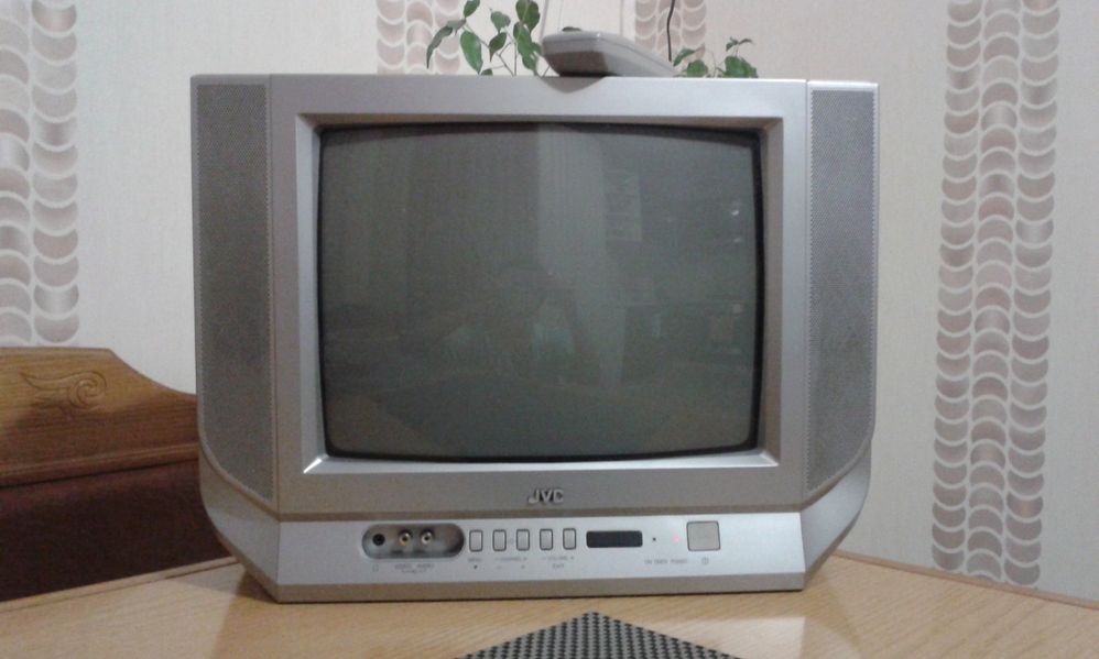 Продам jvc av-1435ee