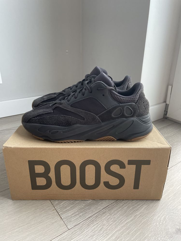 Adidas Yeezy 700 utiliity black boost v2