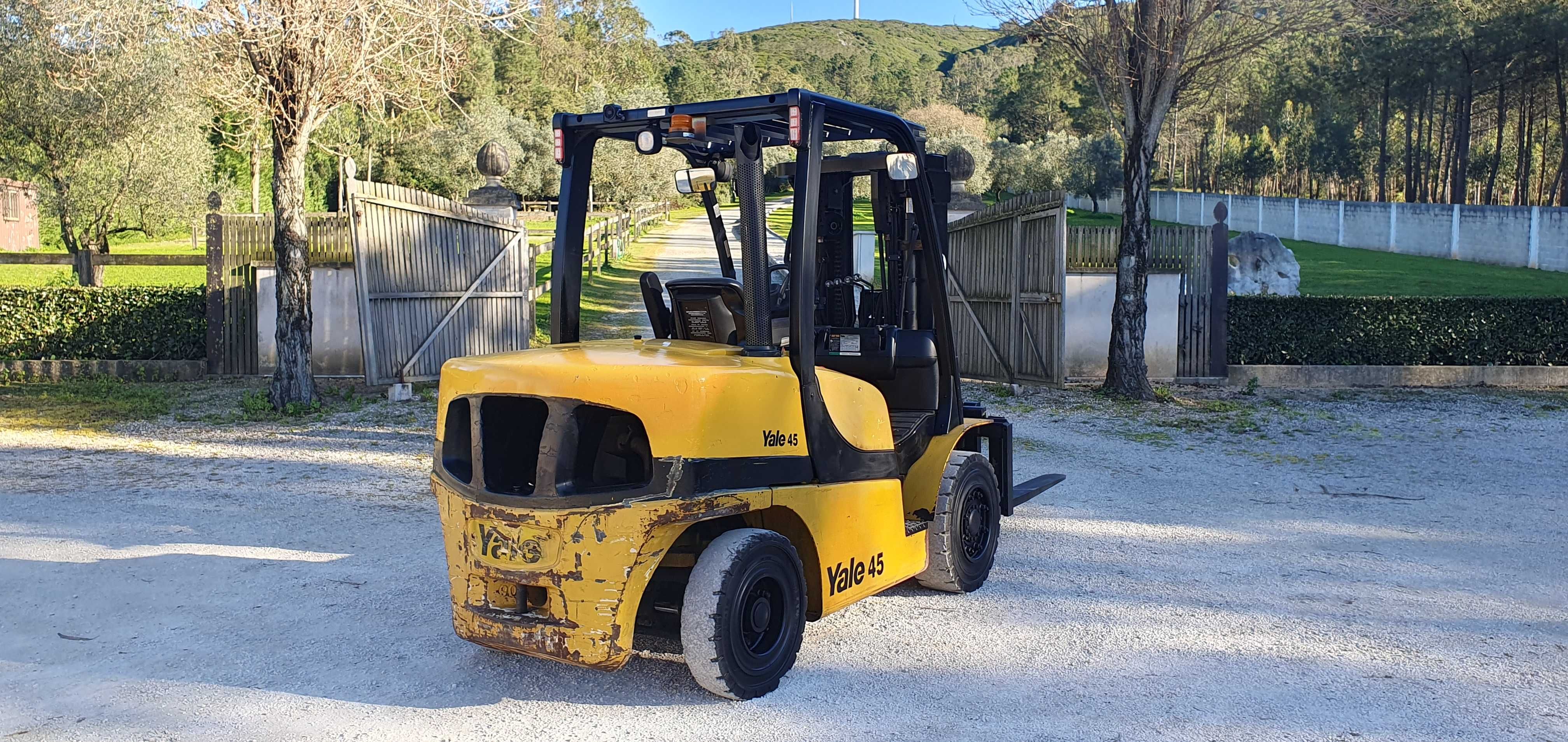 Empilhador Yale 45 D Triplex