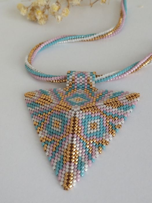 Кулоны и жгуты. Ручная работа