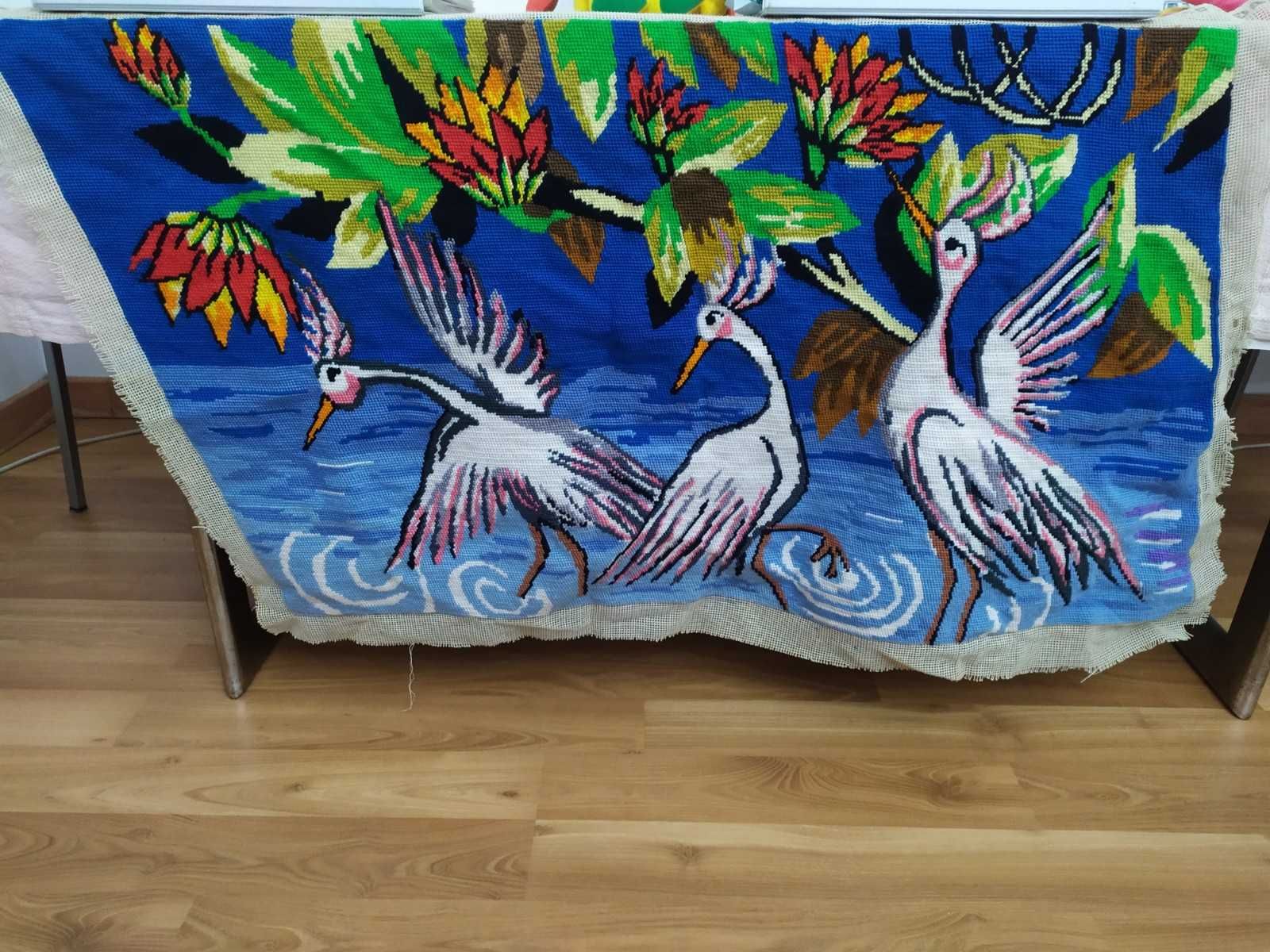 Tela  "CISNES", tapeçaria bordada com ponto duplo Brasil!  Só 15€