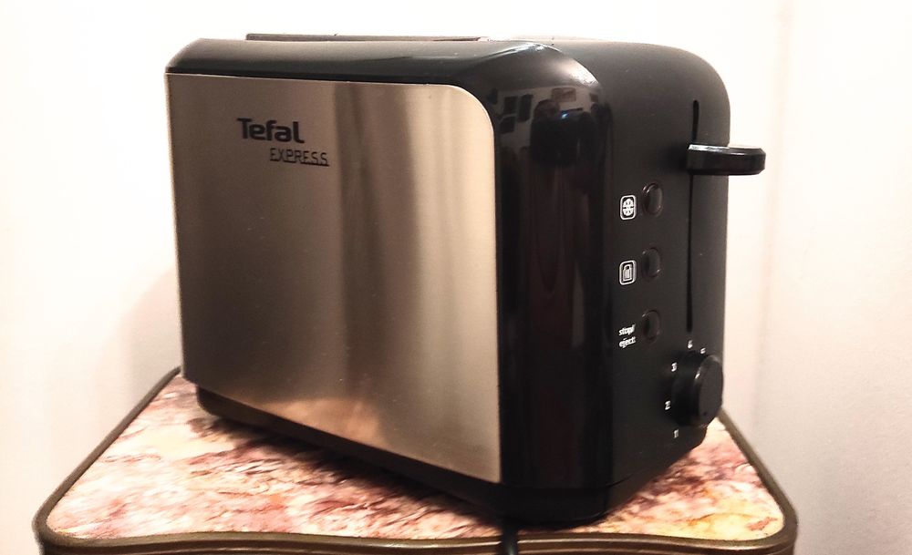 Toster Tefal Express - stal nierdzewna, 850W