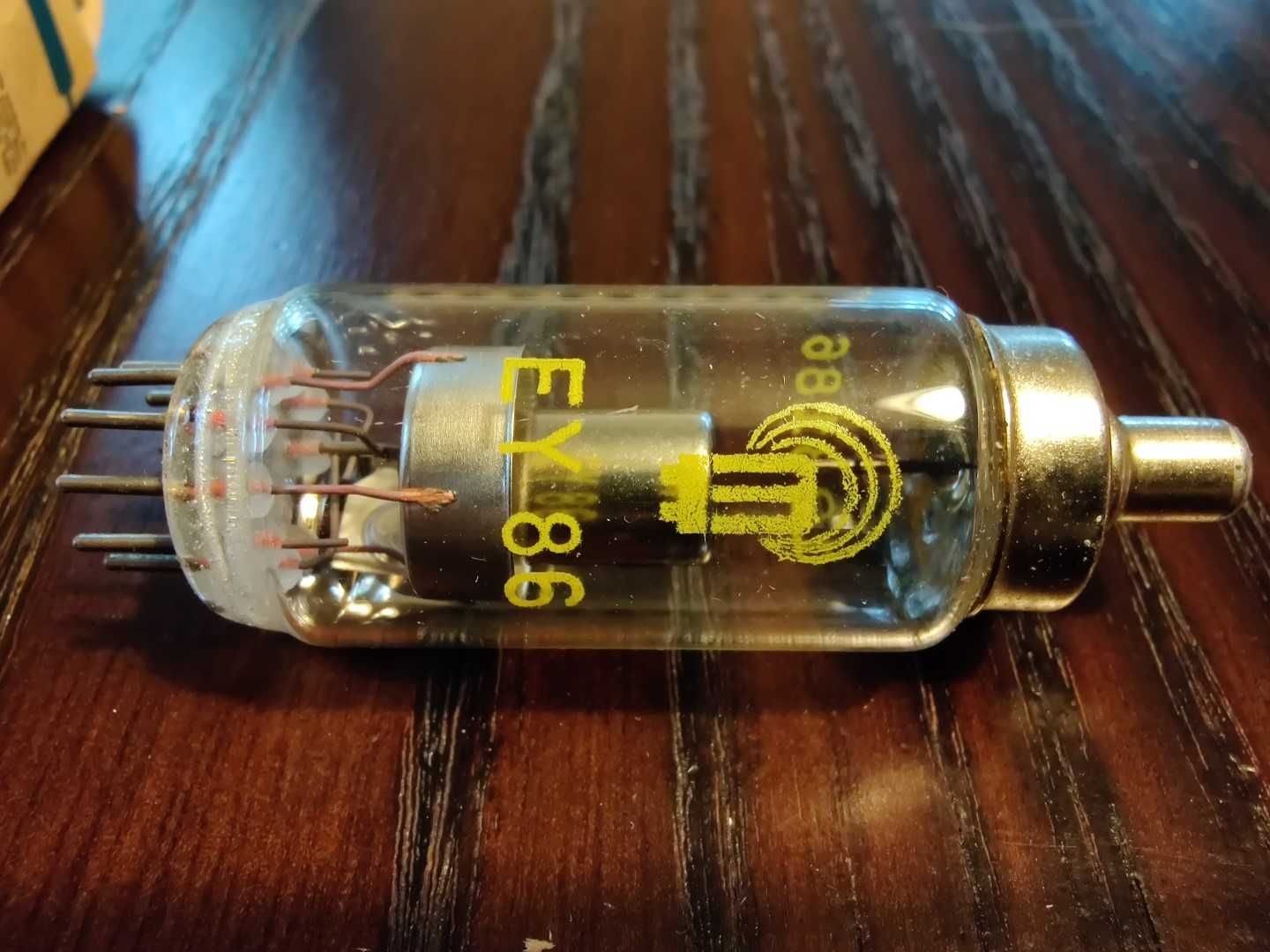 Lampa elektronowa RFT EY86 (Made in GDR) ,,