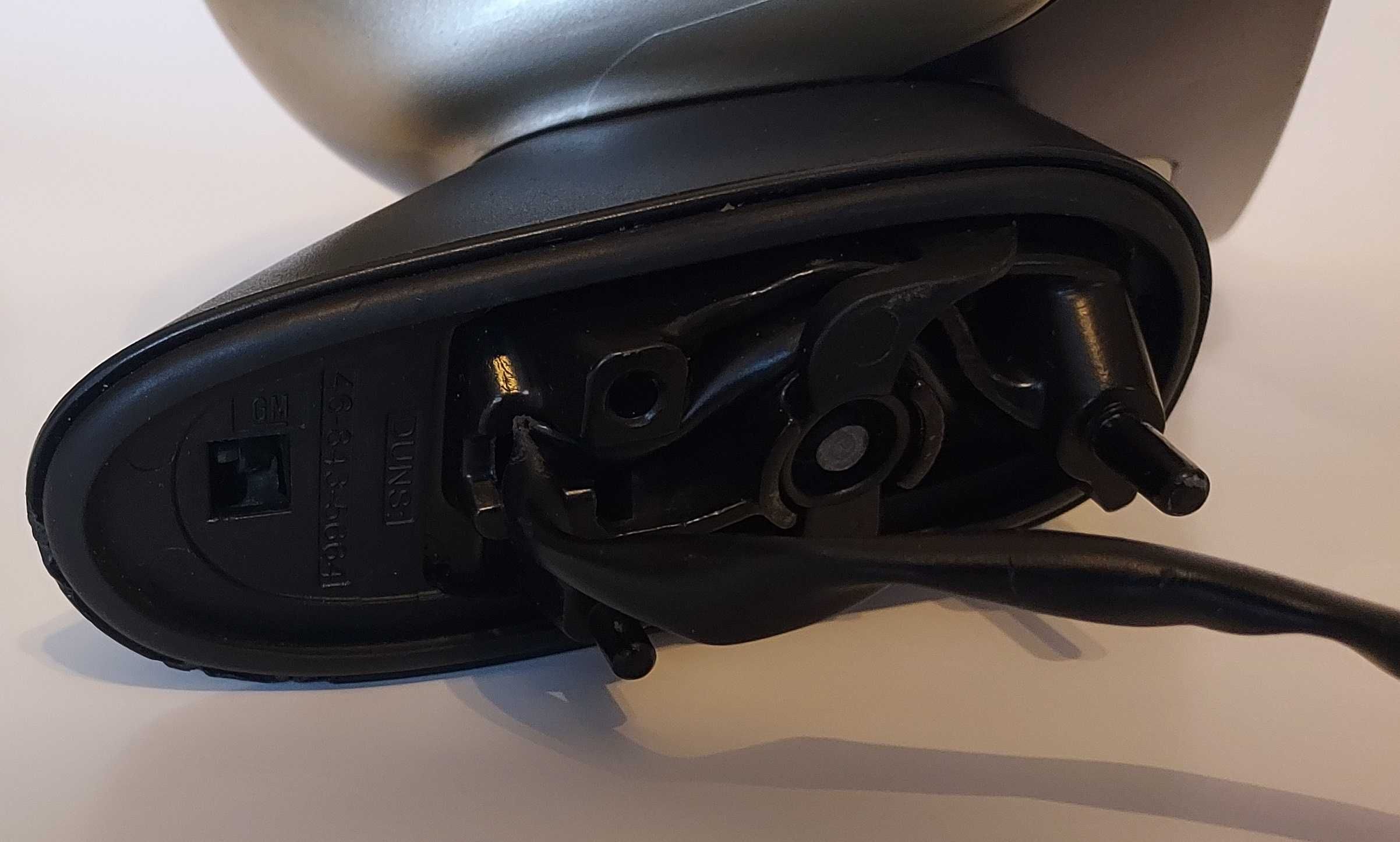 Lusterko prawe 3-pin Opel Corsa E lub D oryginał