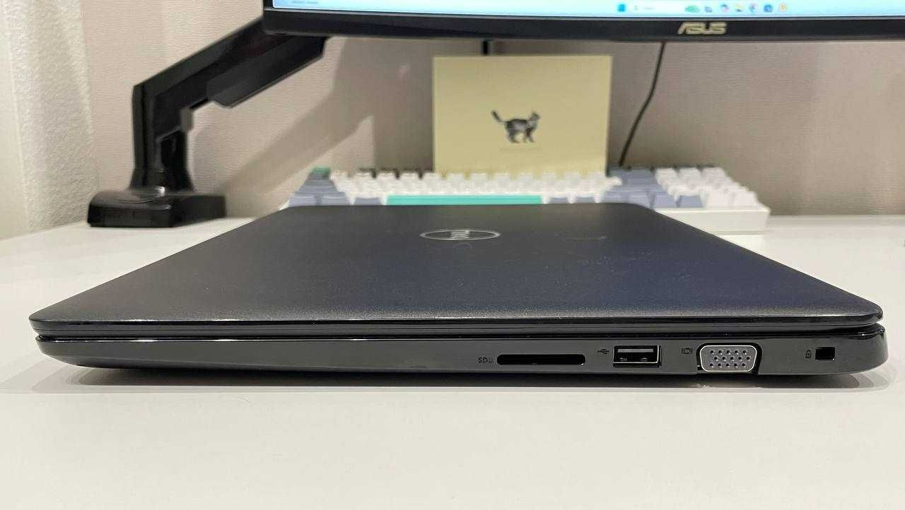 Ноутбук Dell Latitude 3500 15 i5-8265U 16GB RAM 256GB SSD