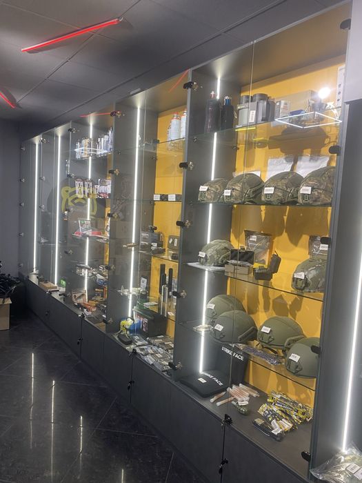 Продам меблі для магазину