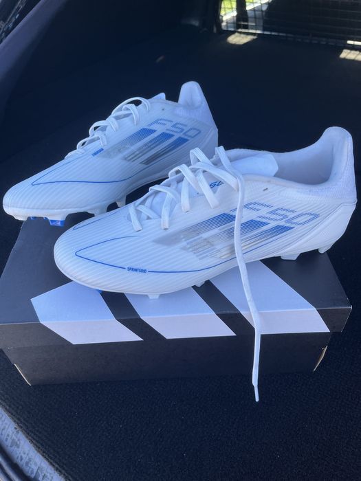 Chuteiras adidas  F50 novas