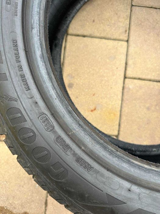 Шини зимові Goodyear 205/55 R16 94T б/у