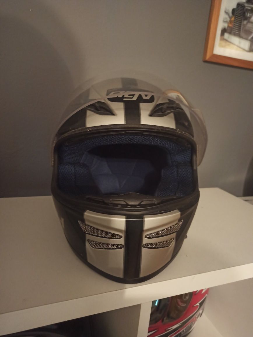 Kask motocyklowy na motocykl AGV