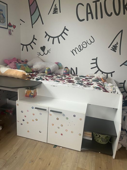 Łóżko dziecięce na podwyzszeniu