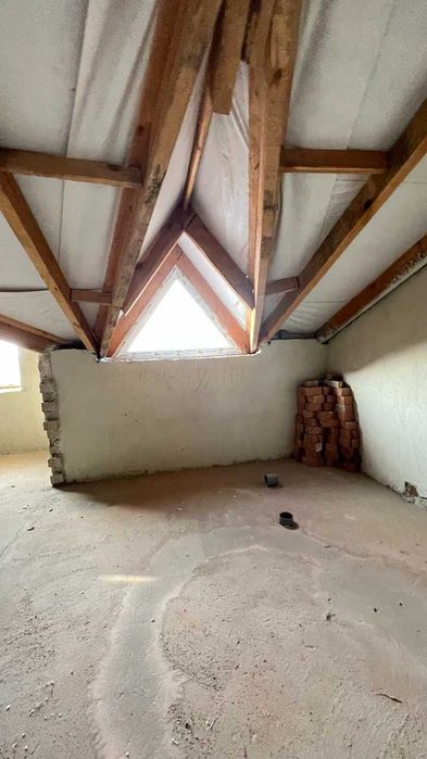 Продаж затишної мансарди в історичнійЖовкві!58 м² | 6 поверх С.Петлюри