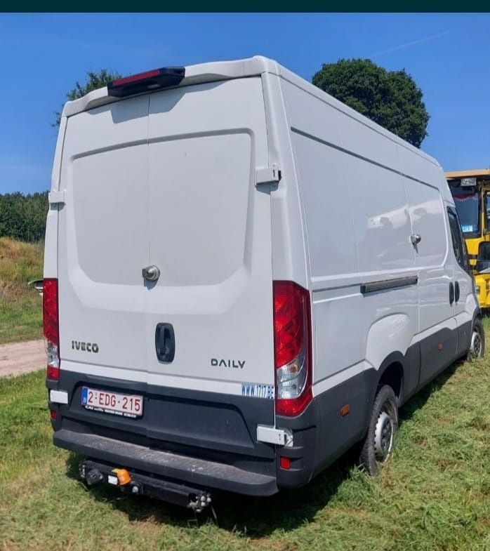 Iveco daily 2023r full led automat hi matic 3.0 180km mały przebieg