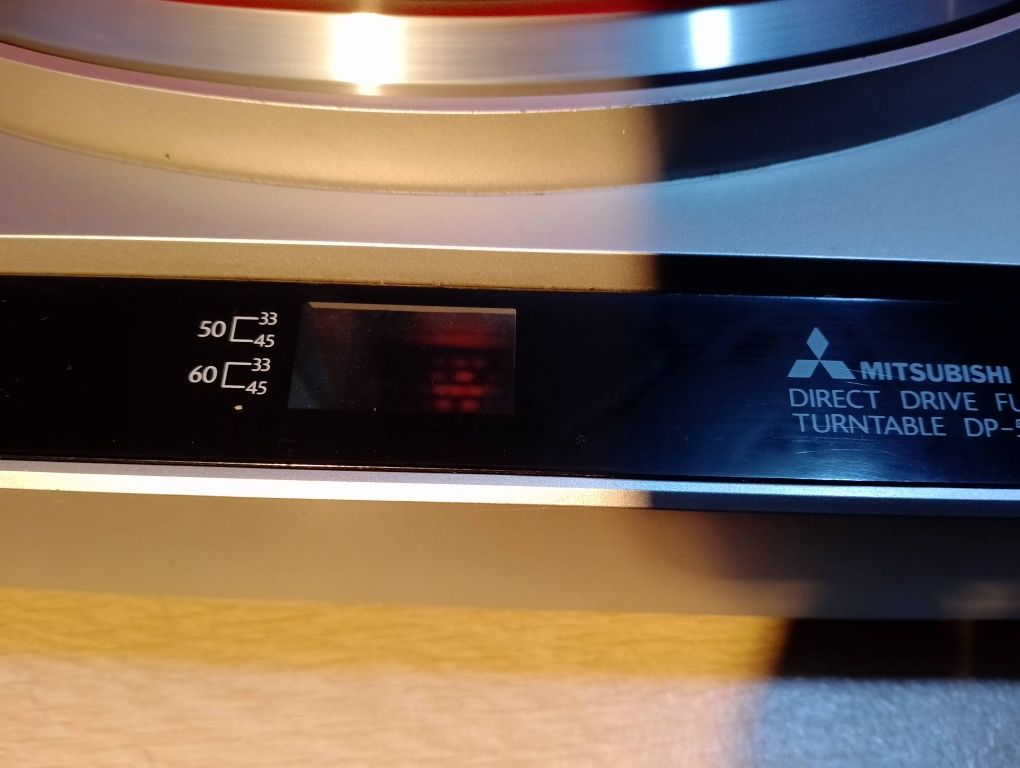 Mitsubishi DP51 gramofon