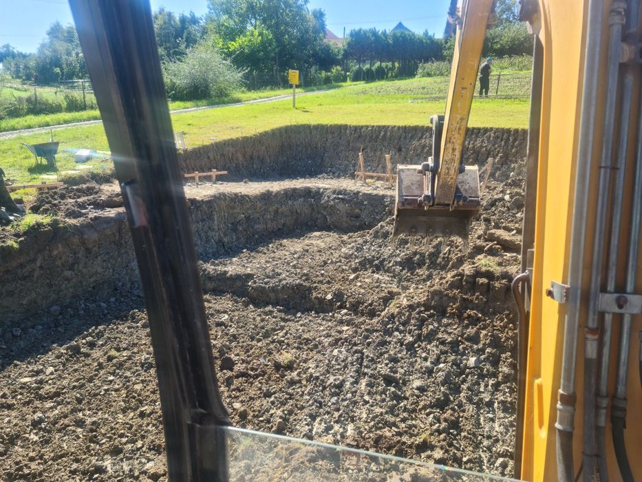 Roboty Ziemne minikoparką fundamenty wykopy  przewóz gruzu ziemi