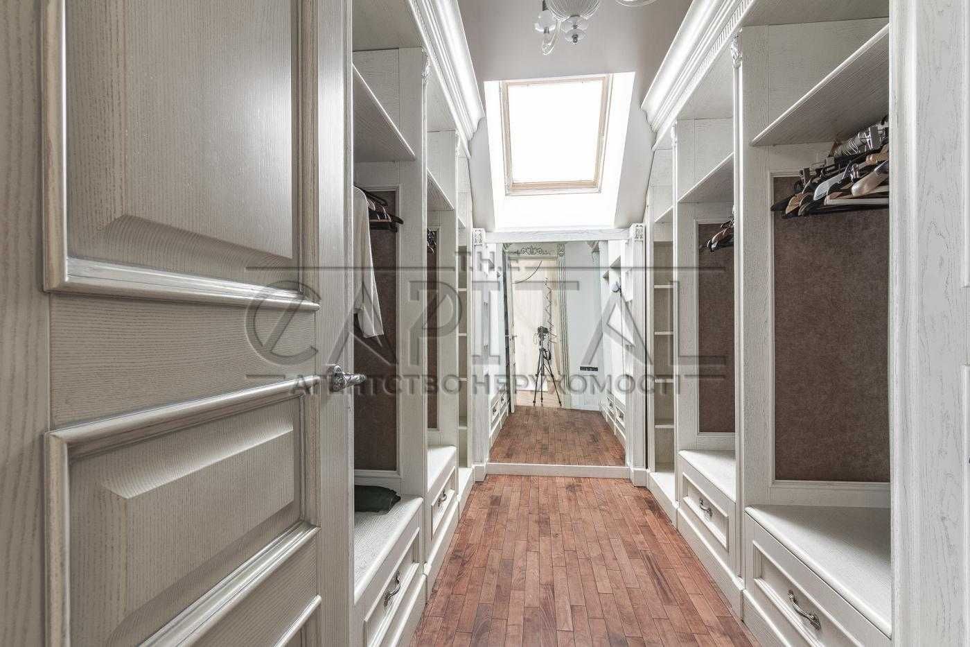 Шикарный дом в Zoloche, 380 кв.м, Бассейн, Баня, Пляж, Гостевой Дом