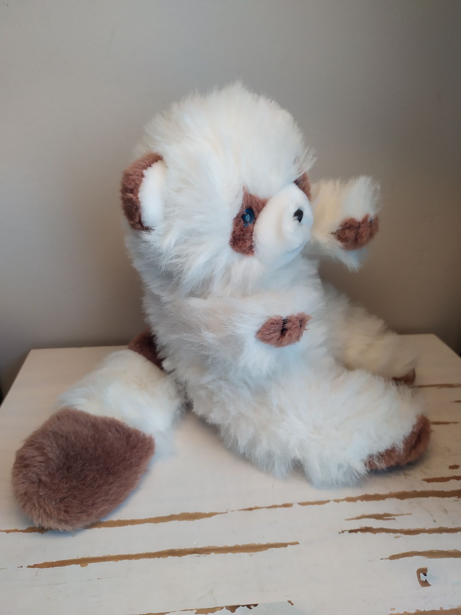 Biały szop pracz albinos Anna Club Plush vintage maskotka pluszak przy